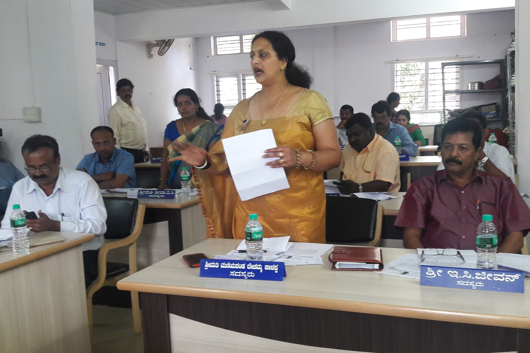 ಕುಡಿಯುವ ನೀರಿಗೆ ಆದ್ಯತೆ, ಪಟ್ಟಣದ ಸ್ವಚ್ಛತೆಗೆ ಕಠಿಣ ಕ್ರಮ